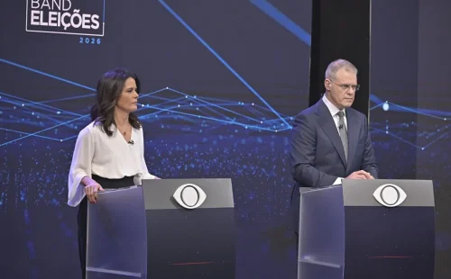 Tensão no estúdio durante debate presidencial na band em 2026