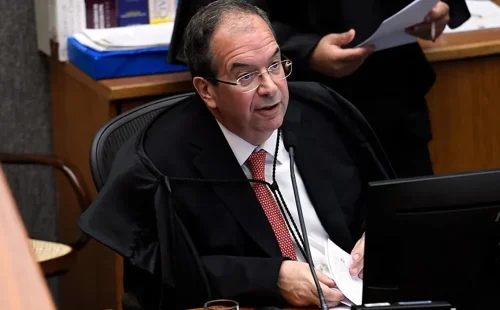 Tribunal superior eleitoral cobra medidas severas após corte de ônibus na Bahia