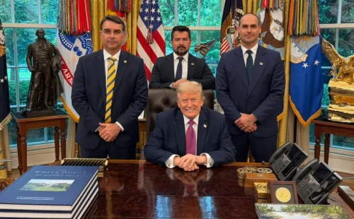 Trump aposta no caso Flávio Bolsonaro para engajar base republicana nos EUA