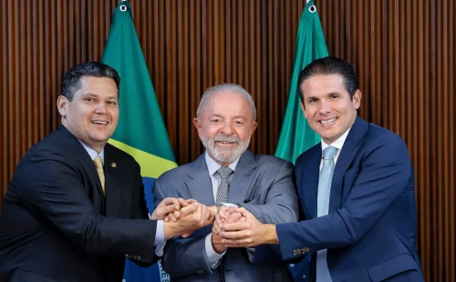 Vitória de Lula fortalece Alcolumbre e Motta no Congresso nacional